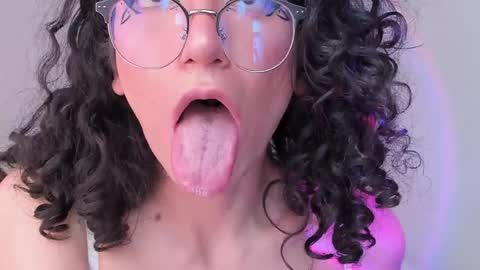 Angellike online show from May 2026 02:57:02 PM