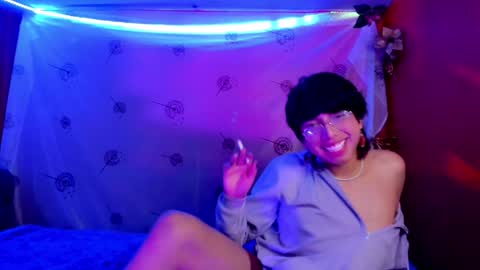 Snapshot of angellonfire chatting on December 2024 10:50:01 AM Angel  online show from December 2024 10:50:01 AM