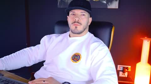 Snapshot of angeloeric chatting on January 2025 05:32:01 AM BlackWolf online show from January 2025 05:32:01 AM