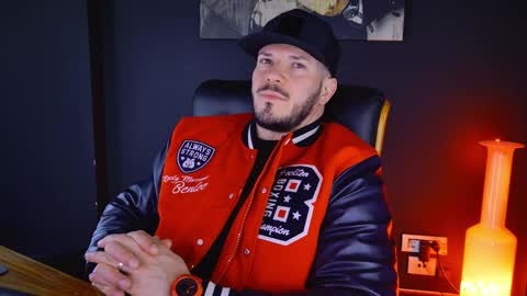 Snapshot of angeloeric chatting on February 2025 08:35:01 AM BlackWolf online show from February 2025 08:35:01 AM