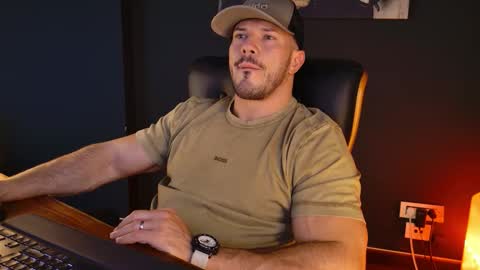 Snapshot of angeloeric chatting on October 2025 02:18:01 PM BlackWolf online show from October 2025 02:18:01 PM