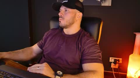 Snapshot of angeloeric chatting on December 2025 11:47:01 AM BlackWolf online show from December 2025 11:47:01 AM