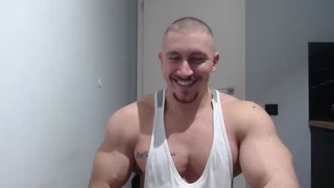  ------- SEX SHOW WITH GUYS AND GIRLS  MUSCLE SHOW online show from February 2025 07:33:02 PM