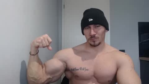  ------- SEX SHOW WITH GUYS AND GIRLS  MUSCLE SHOW online show from February 2025 12:21:01 PM