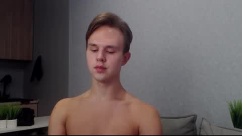 Angel online show from October 2025 08:56:01 AM