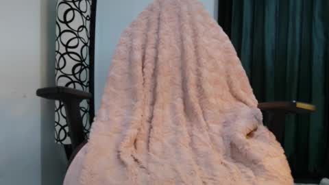 ivanna online show from December 2025 04:50:01 AM