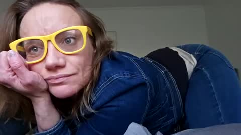 Snapshot of angelvanderpool71 chatting on December 2024 10:45:01 PM angelvanderpool71 online show from December 2024 10:45:01 PM