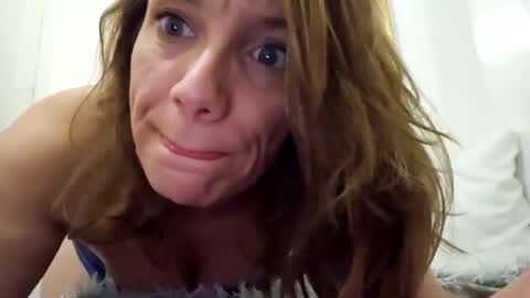Snapshot of angelvanderpool71 chatting on January 2025 12:22:02 AM angelvanderpool71 online show from January 2025 12:22:02 AM