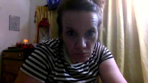 Snapshot of angelvanderpool71 chatting on February 2026 03:57:01 AM angelvanderpool71 online show from February 2026 03:57:01 AM