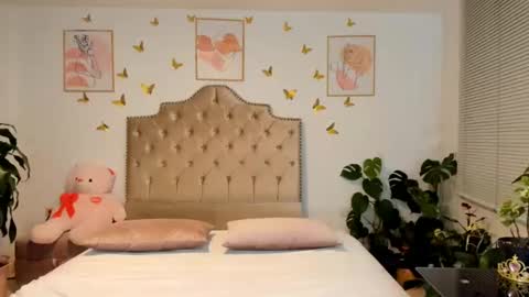 Anabella online show from November 2025 02:11:02 AM