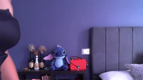 Angiebaxt online show from June 2026 06:18:02 PM
