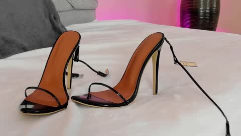 Angie online show from February 2025 03:52:01 PM