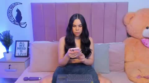 Snapshot of angiegriffin chatting on March 2025 03:32:01 AM Milo ---- online show from March 2025 03:32:01 AM