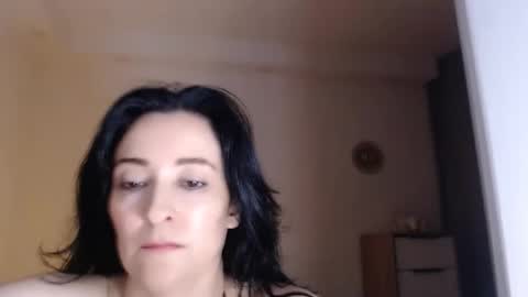 Snapshot of angiesquirt chatting on November 2025 02:24:02 AM VALENTINA online show from November 2025 02:24:02 AM