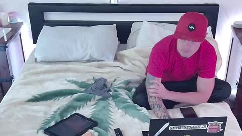 Anglz017 online show from December 2024 08:47:02 PM