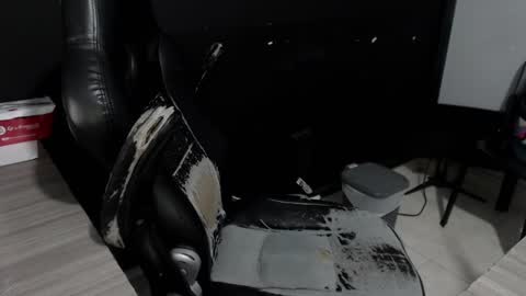 angy online show from January 2025 10:39:01 PM