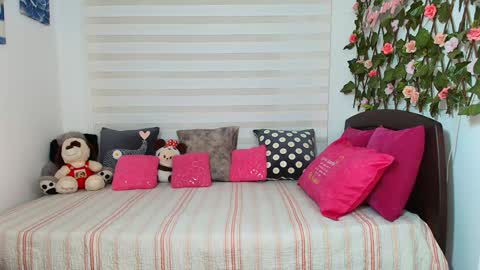 laura  online show from February 2026 12:58:01 AM