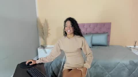 Snapshot of aniie_bby_4u chatting on October 2025 02:42:01 AM Any online show from October 2025 02:42:01 AM
