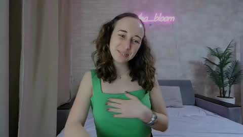 anikabloom online show from January 2025 04:06:02 AM