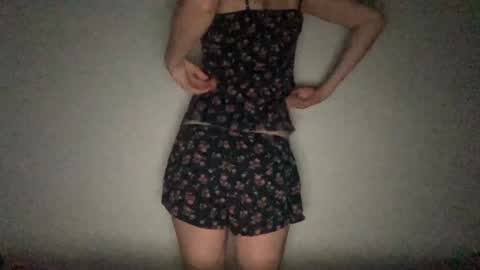 Snapshot of anise_rose chatting on December 2024 03:37:01 PM Anise online show from December 2024 03:37:01 PM