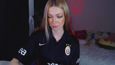 Snapshot of anita_moon_ chatting on February 2026 08:26:02 PM anita_moon_ online show from February 2026 08:26:02 PM