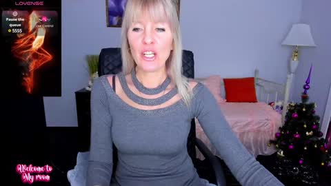 Anita online show from December 2024 06:41:02 AM