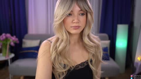 Im Anita thumb up me please its important online show from February 2026 09:26:02 PM