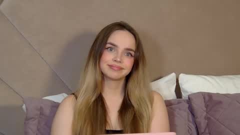 AnitaVenture online show from April 2026 04:44:01 PM