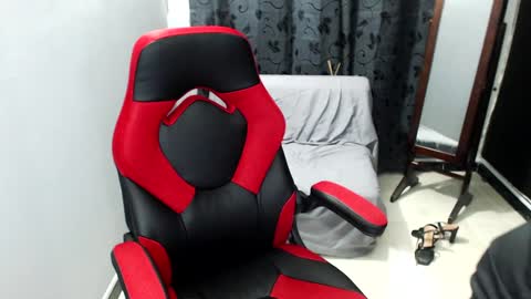 Snapshot of anitazarova chatting on January 2025 09:14:02 PM Anita Zarova online show from January 2025 09:14:02 PM