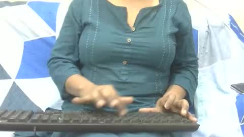 Snapshot of anjali_dogra786 chatting on October 2025 08:10:01 AM anjali_dogra786 online show from October 2025 08:10:01 AM
