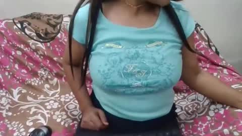 Snapshot of anjali_dogra786 chatting on October 2025 07:03:01 PM anjali_dogra786 online show from October 2025 07:03:01 PM
