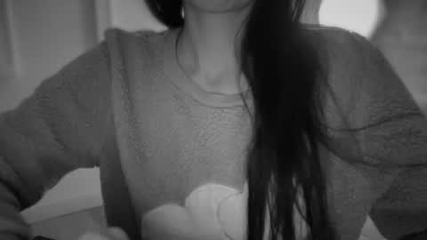 Anje online show from November 2025 09:35:01 PM