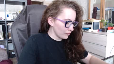 Snapshot of ankey_rayah chatting on December 2024 04:34:02 AM Nameless online show from December 2024 04:34:02 AM