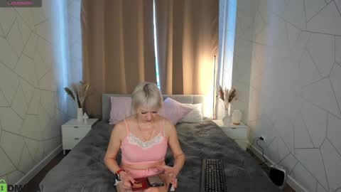 Snapshot of ann_annise chatting on February 2026 02:27:01 AM ann_annise online show from February 2026 02:27:01 AM