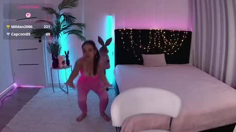 ann_woood online show from May 2026 02:58:02 PM