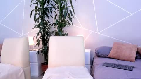 Anna online show from December 2024 01:10:02 PM