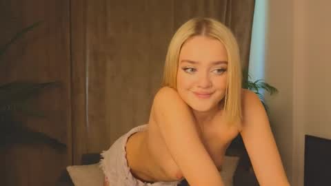 Anna online show from April 2026 01:02:01 PM