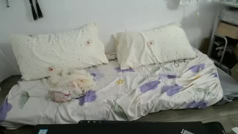 anna_xyz online show from June 2026 01:45:01 AM