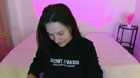 annaabels online show from October 2025 05:38:01 AM