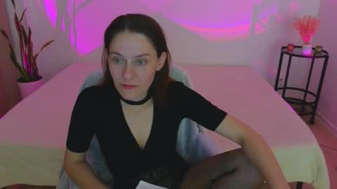 annaabels online show from October 2025 08:20:01 PM