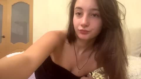 Snapshot of annabelfanelle chatting on November 2025 06:46:02 AM Emily online show from November 2025 06:46:02 AM