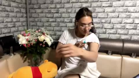Sarah online show from October 2025 03:30:01 PM