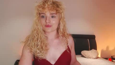 annaevv online show from February 2026 03:54:01 AM