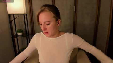 annagrees1 online show from November 2025 02:56:01 PM