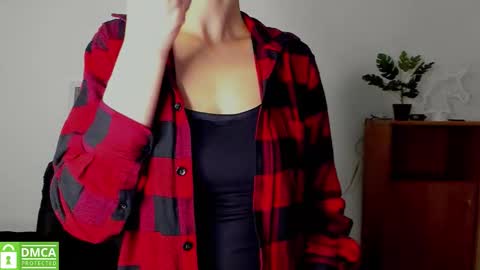 Snapshot of annakillian_kiss chatting on November 2025 12:27:01 PM Anna online show from November 2025 12:27:01 PM