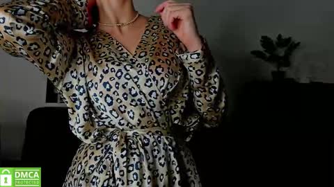 Snapshot of annakillian_kiss chatting on December 2025 06:43:02 AM Anna online show from December 2025 06:43:02 AM