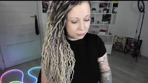 Anna online show from April 2026 06:13:02 PM