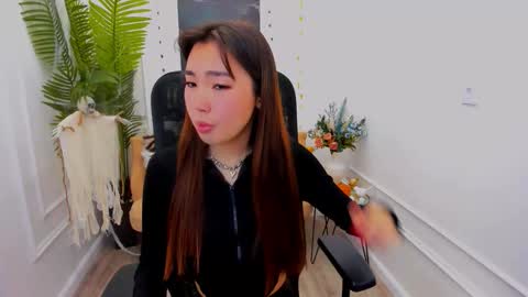 Anna online show from October 2025 04:56:01 AM