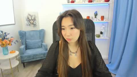 Anna online show from October 2025 11:27:01 AM