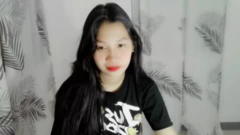 Snapshot of annarot chatting on September 2025 02:39:02 PM Riane online show from September 2025 02:39:02 PM
